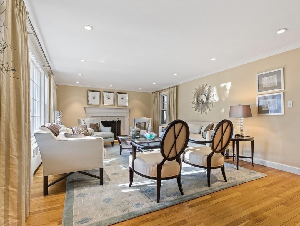 15 Woodfield Road Wellesley, MA 02482 - Photo 8 of 18 Gallery Image 8