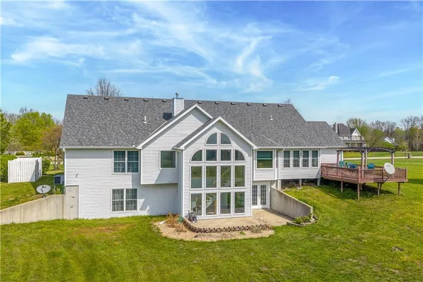 $525,000 | 14 Southwest 260th Road, Warrensburg, MO 64093