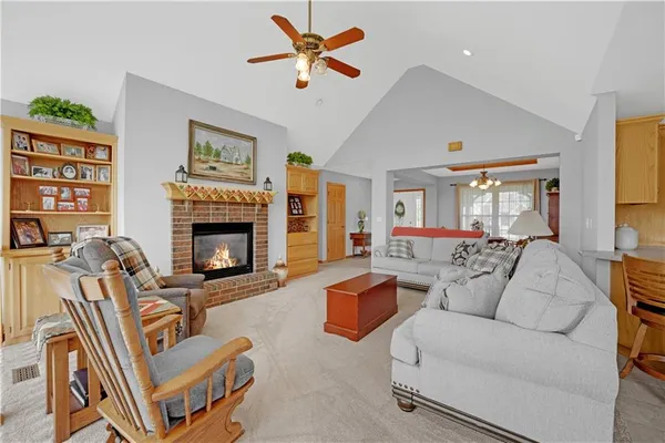 $525,000 | 14 Southwest 260th Road, Warrensburg, MO 64093
