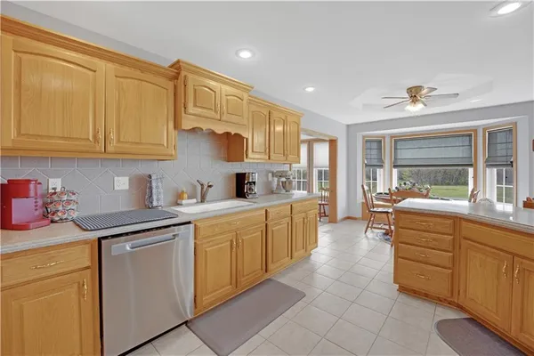$525,000 | 14 Southwest 260th Road, Warrensburg, MO 64093