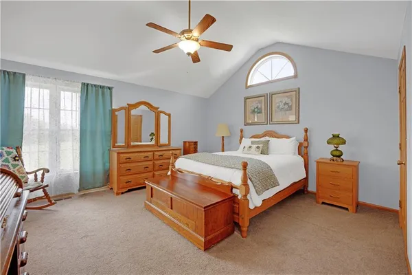 $525,000 | 14 Southwest 260th Road, Warrensburg, MO 64093