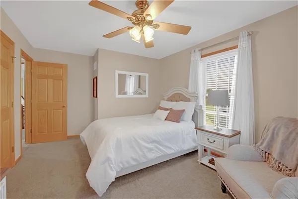 $525,000 | 14 Southwest 260th Road, Warrensburg, MO 64093