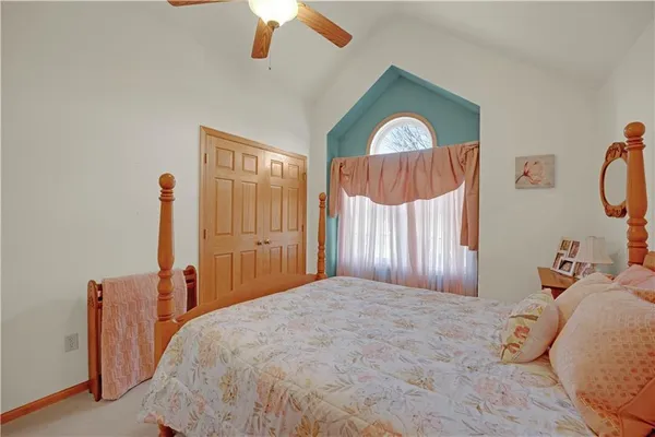 $525,000 | 14 Southwest 260th Road, Warrensburg, MO 64093