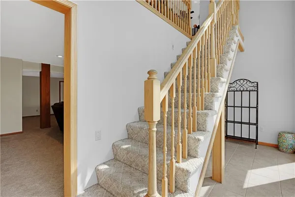 $525,000 | 14 Southwest 260th Road, Warrensburg, MO 64093