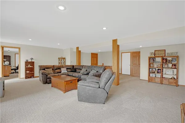 $525,000 | 14 Southwest 260th Road, Warrensburg, MO 64093