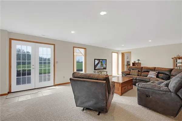 $525,000 | 14 Southwest 260th Road, Warrensburg, MO 64093