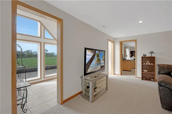 $525,000 | 14 Southwest 260th Road, Warrensburg, MO 64093