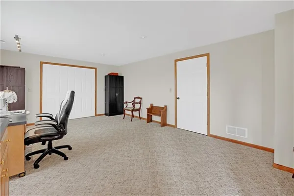 $525,000 | 14 Southwest 260th Road, Warrensburg, MO 64093
