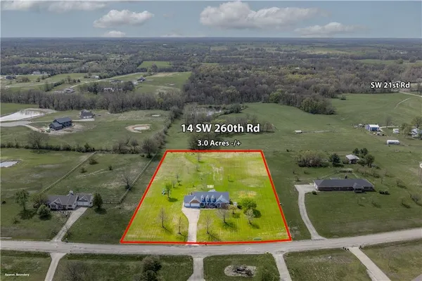 $525,000 | 14 Southwest 260th Road, Warrensburg, MO 64093