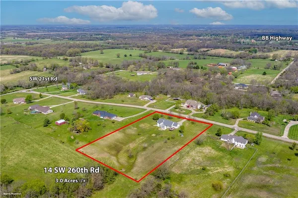 $525,000 | 14 Southwest 260th Road, Warrensburg, MO 64093