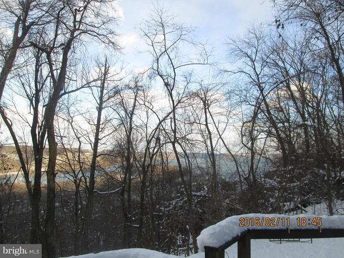155 Riverview Road Delta, PA 17314 - Photo 4 of 8 Gallery Image 4
