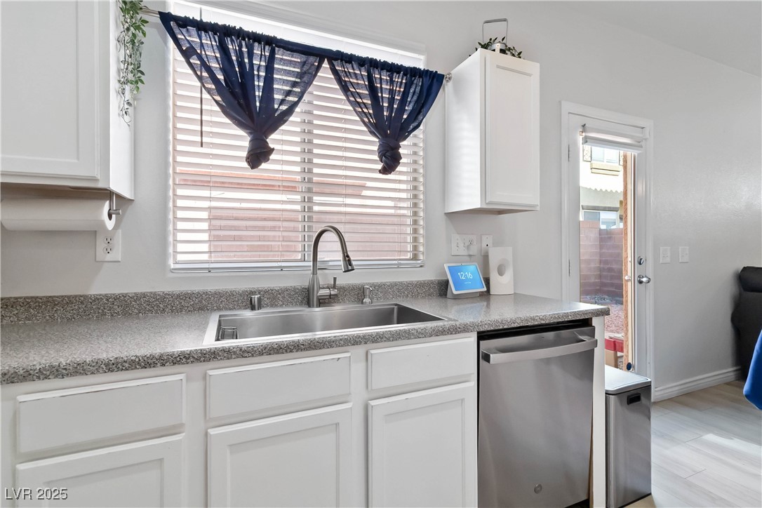 8908 Cambridge Glen Court Las Vegas, NV 89149 - Photo 14 of 31