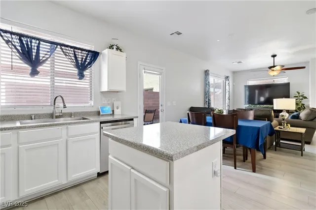 $399,990 | 8908 Cambridge Glen Court, Las Vegas, NV 89149