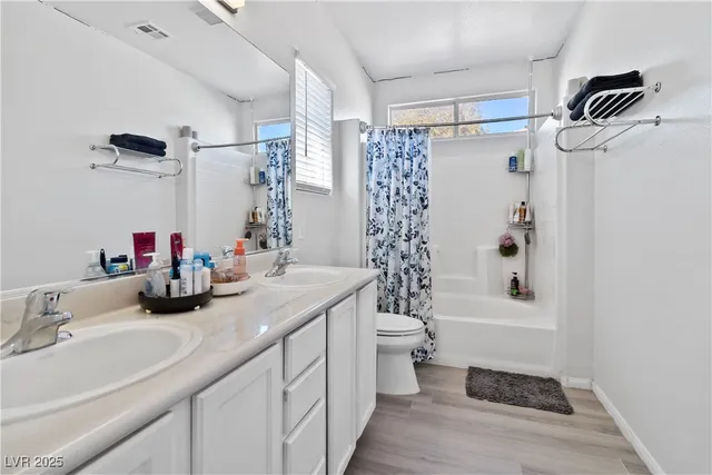 $399,990 | 8908 Cambridge Glen Court, Las Vegas, NV 89149