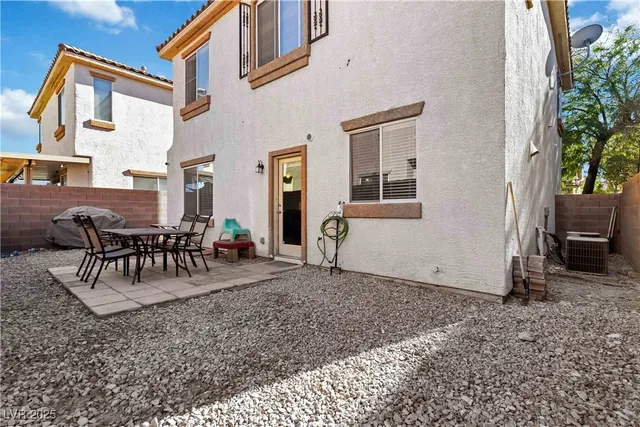 $399,990 | 8908 Cambridge Glen Court, Las Vegas, NV 89149