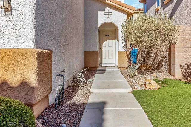 $399,990 | 8908 Cambridge Glen Court, Las Vegas, NV 89149