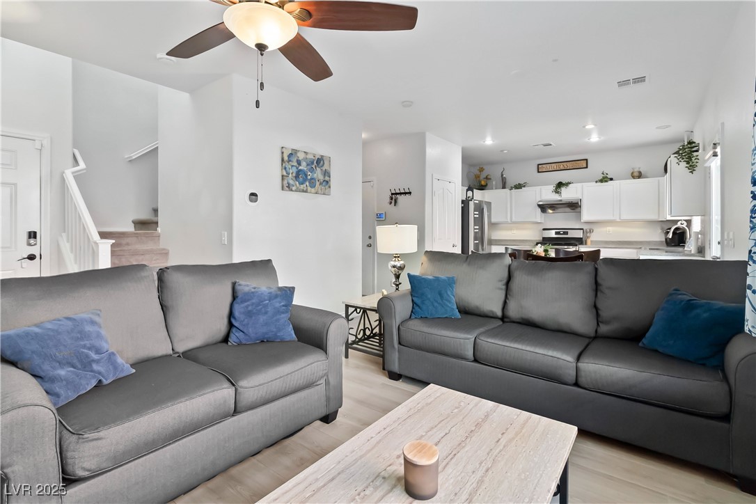 8908 Cambridge Glen Court Las Vegas, NV 89149 - Photo 8 of 31