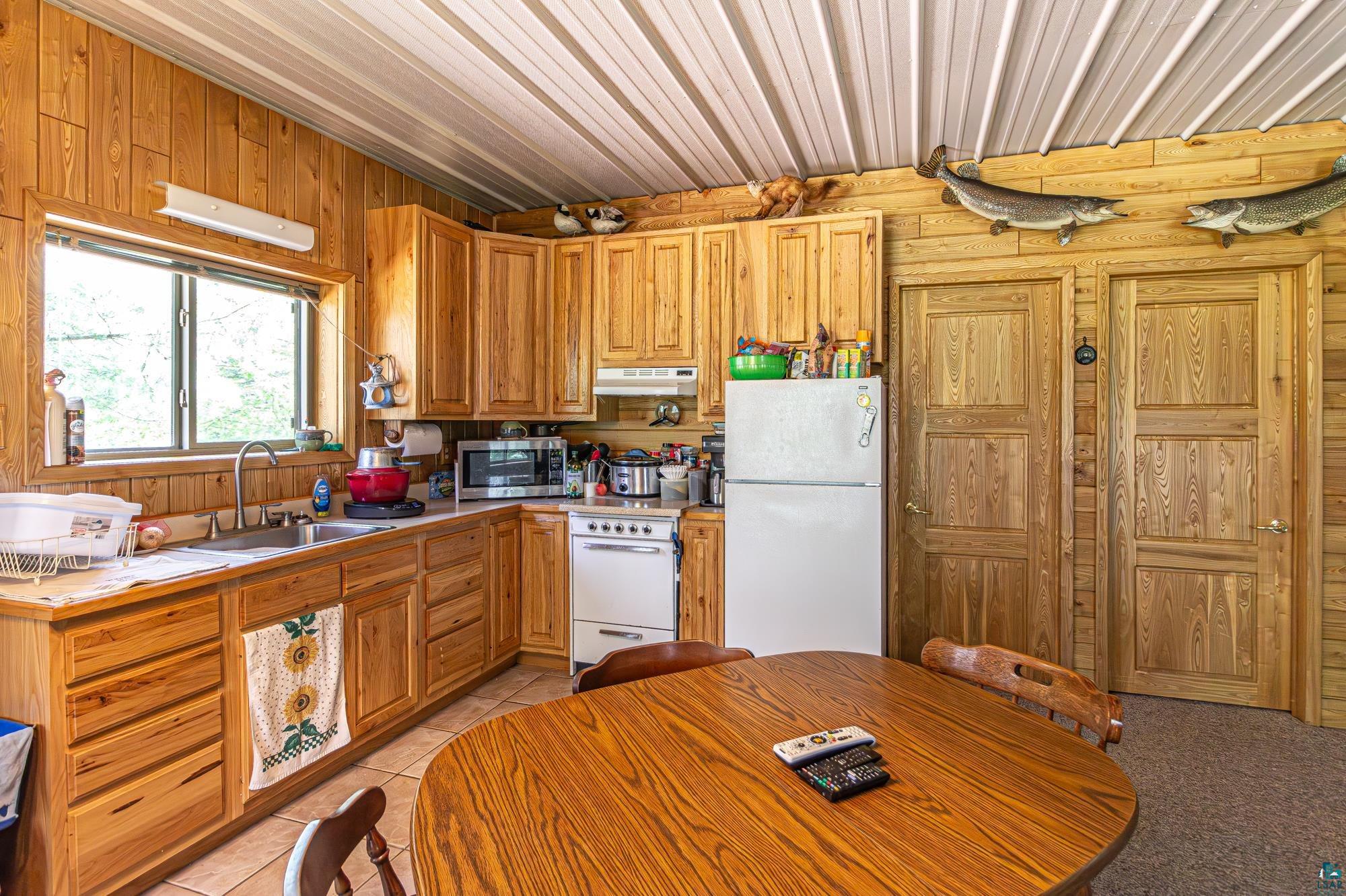 7280 Far North Road Buyck, MN 55771 - Photo 16 of 98