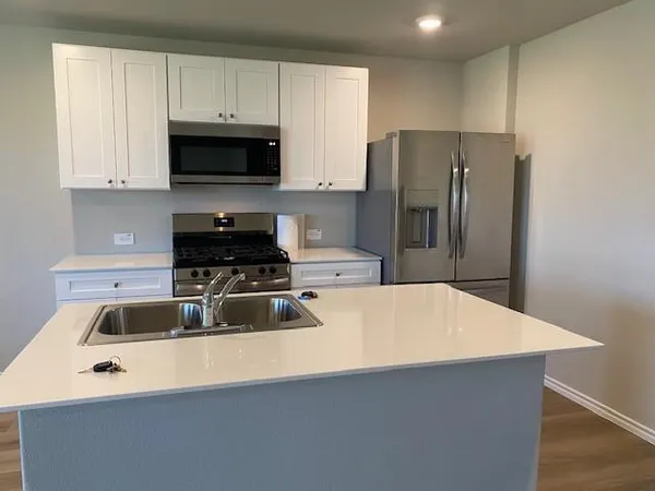$2,100 | 16604 Hudson Pr Way, Justin, TX 76247