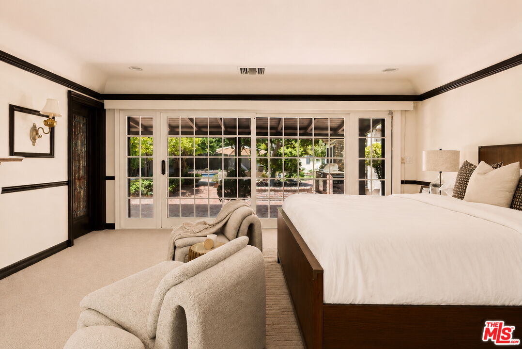 17010 Rancho Street Encino, CA 91316 - Photo 14 of 25