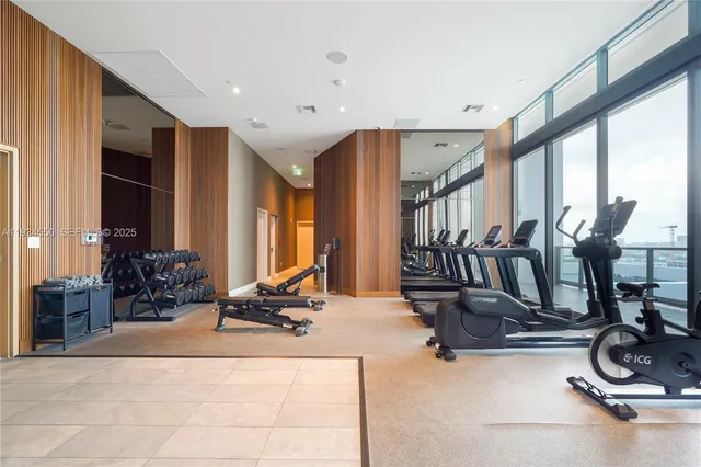 $449,999 | 229 Southwest 9th Street, Unit 504, Miami, FL 33130