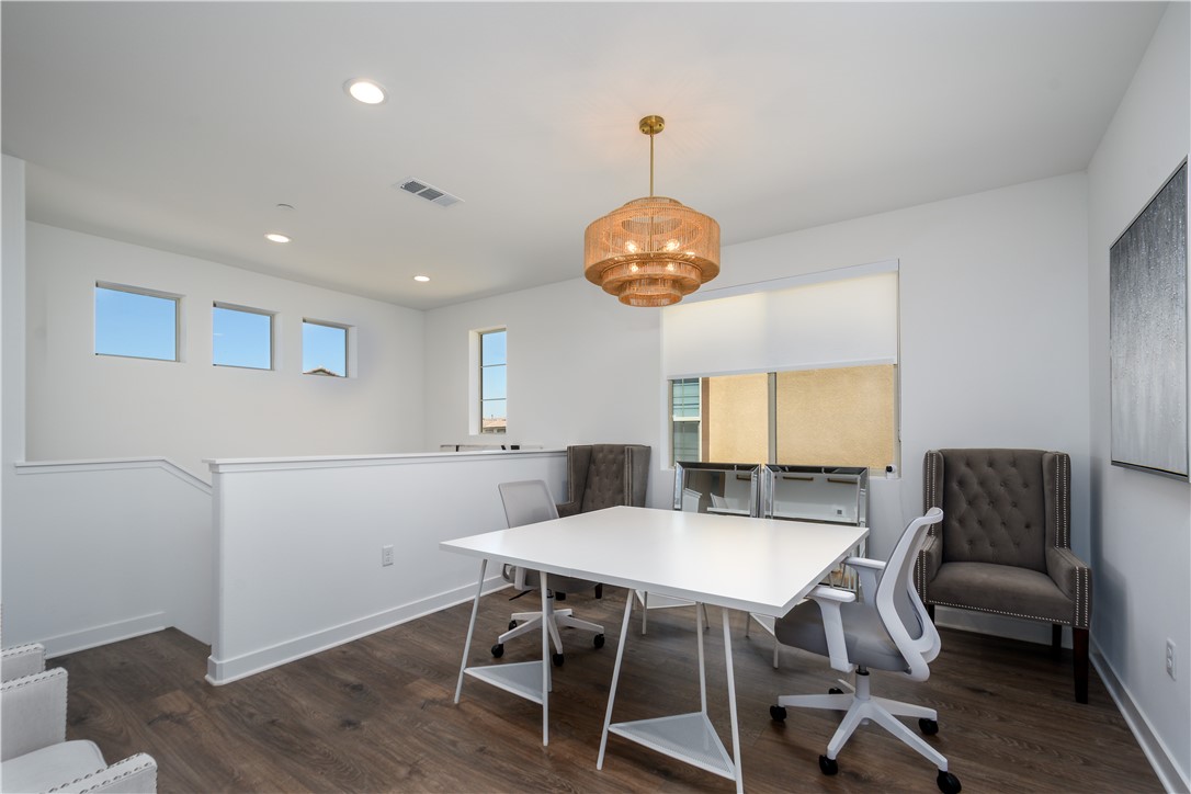 2821 Bridgetide Road Corona, CA 92883 - Photo 15 of 38 Loft