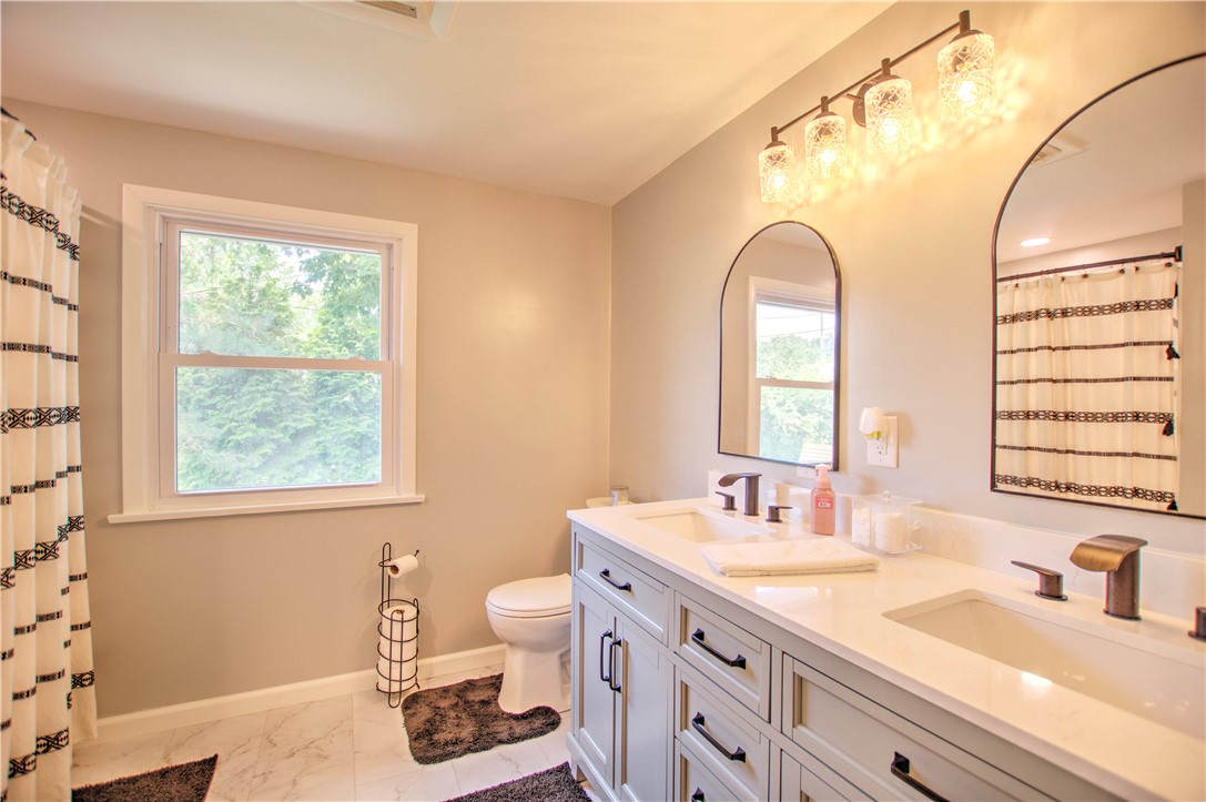 61 Eastmoreland Drive Decatur, IL 62521 - Photo 17 of 28 Gallery Image 17
