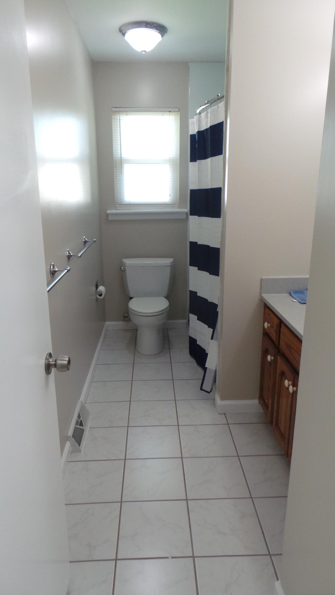 3717 Meadowlark Road Roanoke, VA 24018 - Photo 14 of 29 UPSTAIR BATH
