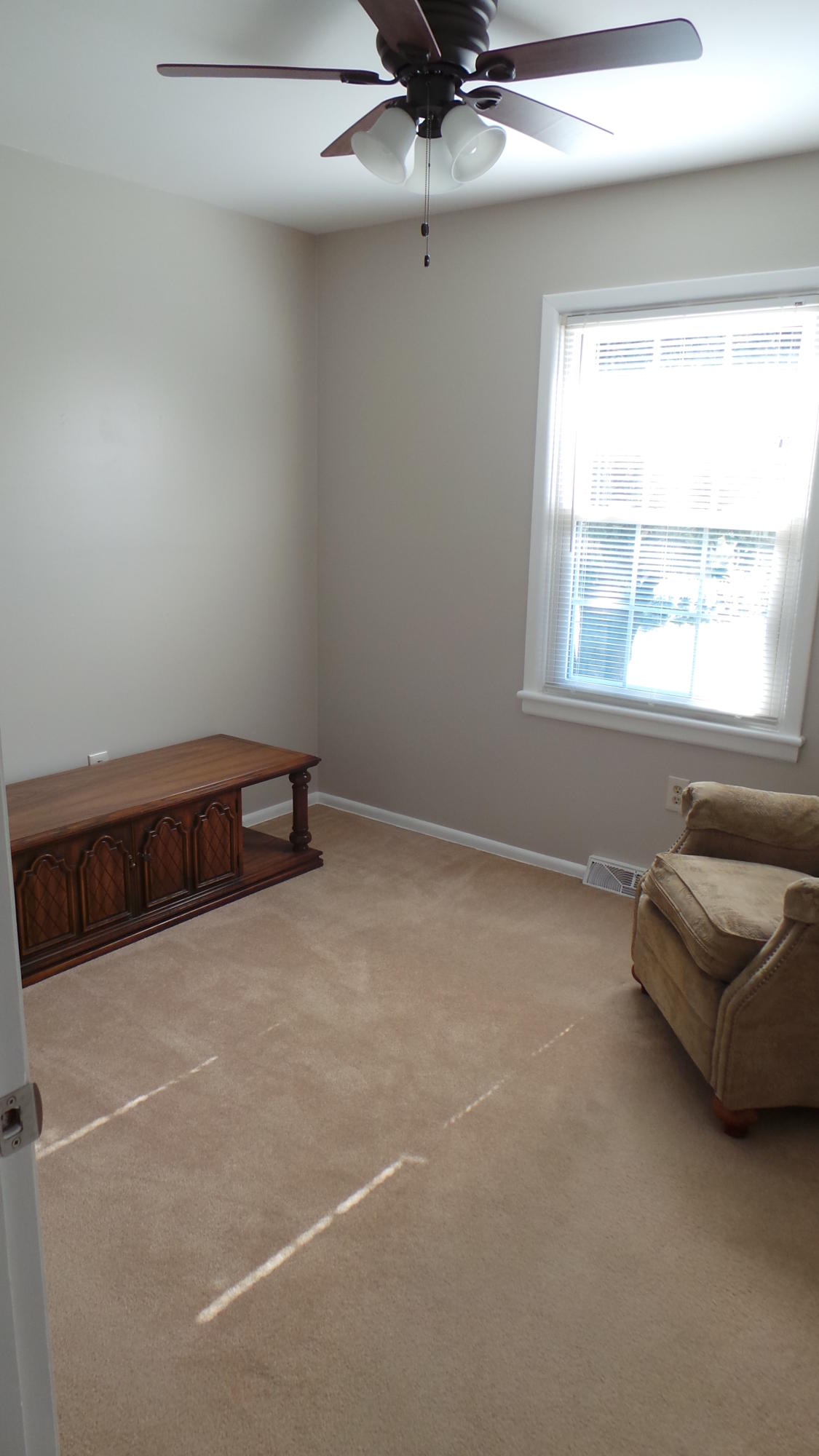 3717 Meadowlark Road Roanoke, VA 24018 - Photo 19 of 29 FRONT BEDROOM