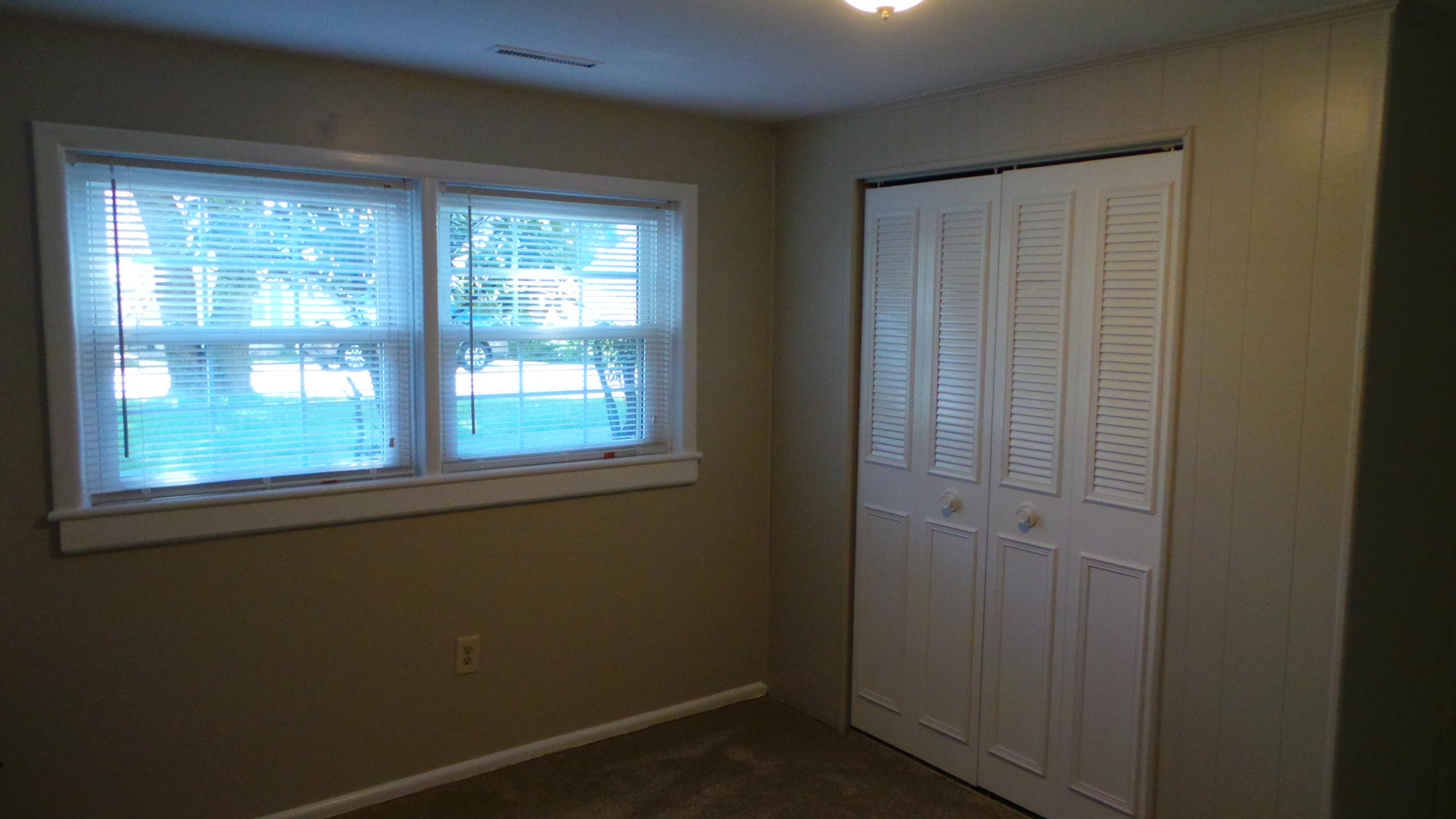 3717 Meadowlark Road Roanoke, VA 24018 - Photo 23 of 29 DOWNSTAIRS BEDROOM