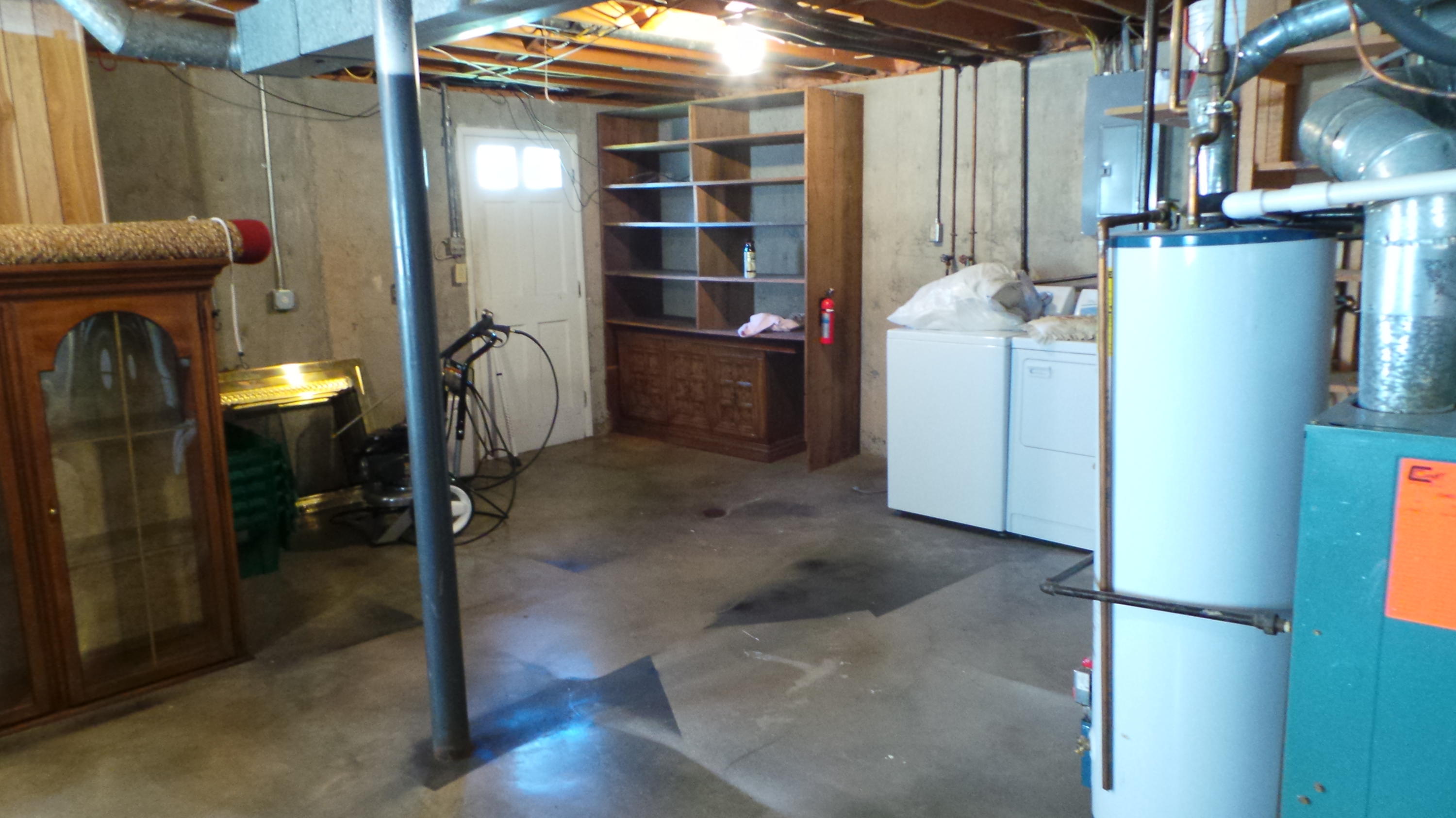 3717 Meadowlark Road Roanoke, VA 24018 - Photo 28 of 29 LAUNDRY ROOM