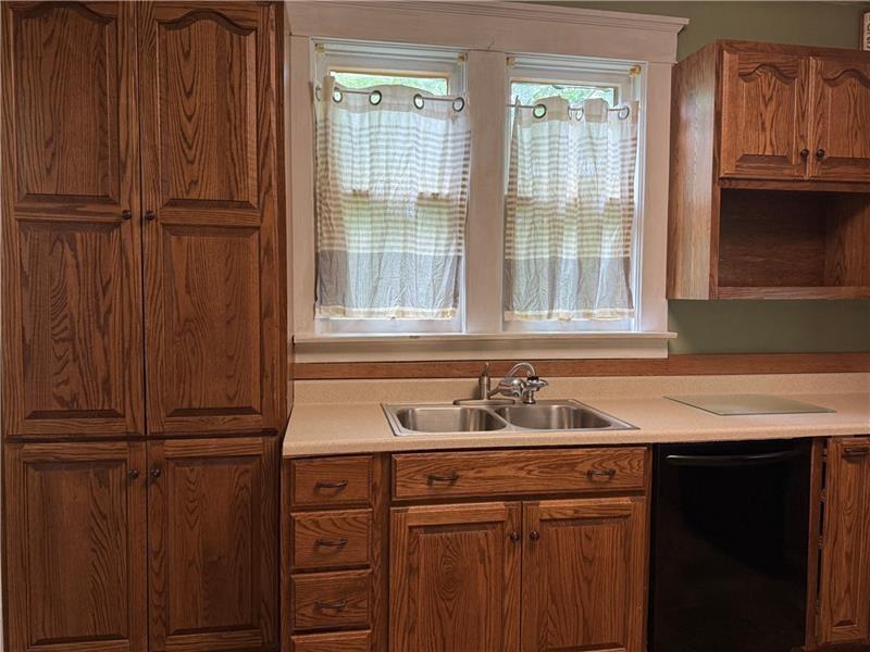 216 Center Street Slippery Rock, PA 16057 - Photo 7 of 29