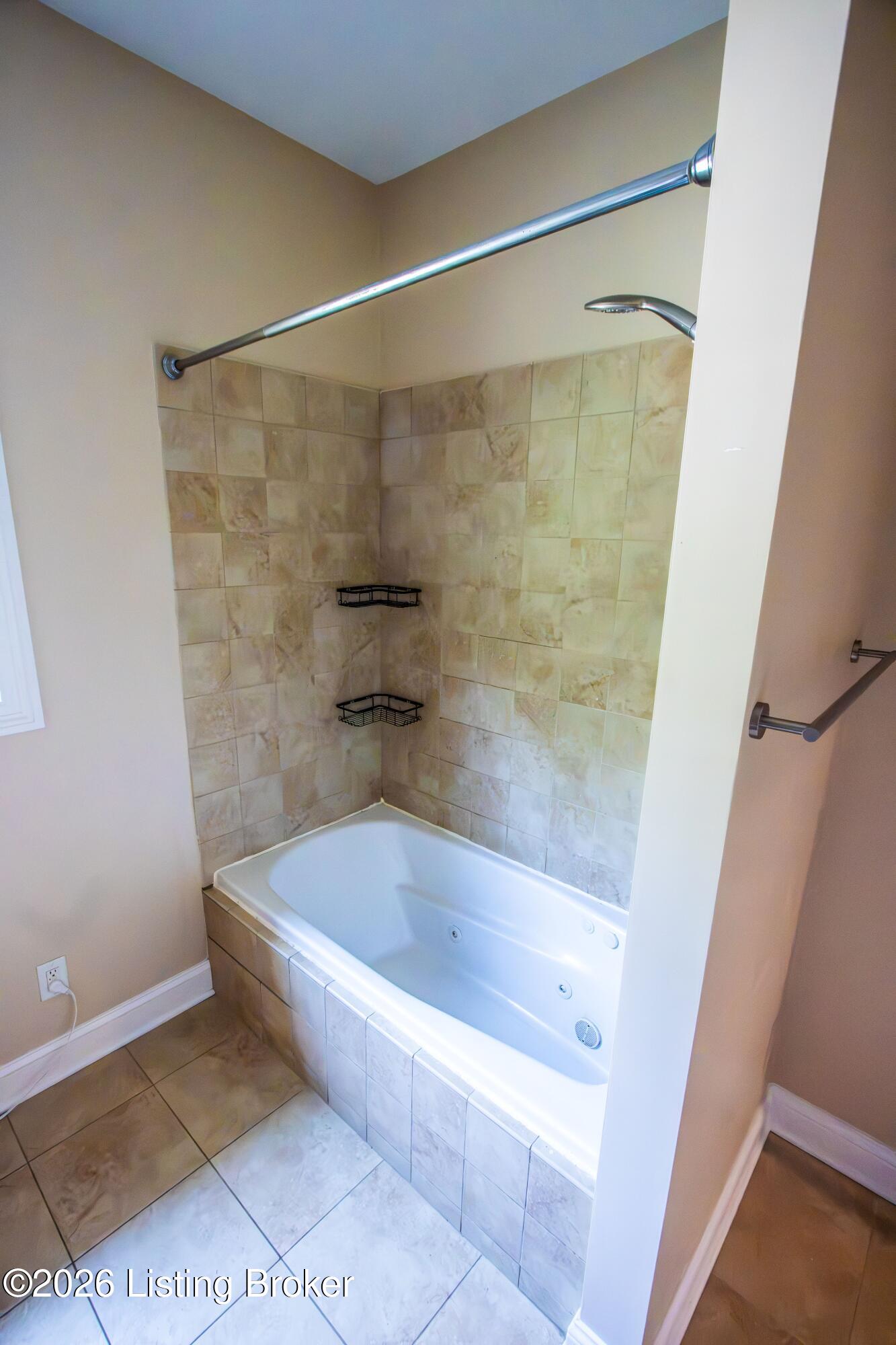 927 Cherokee Road, Unit 6 Louisville, KY 40204 - Photo 25 of 38 Photo Aug 12 2026, 5 55 20 PM