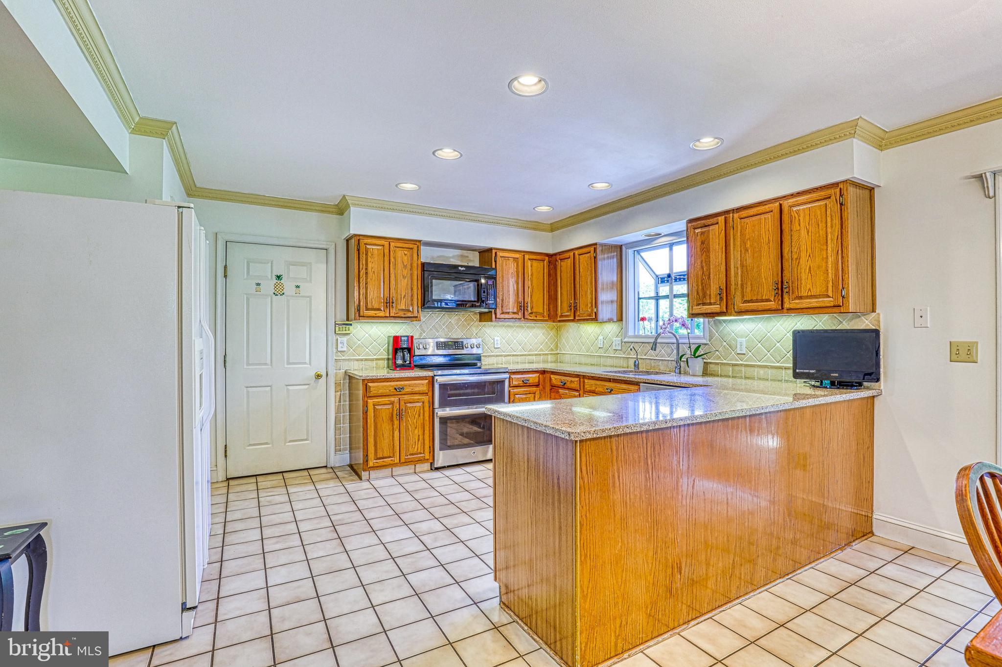 12809 Falls Road Cockeysville, MD 21030 - Photo 21 of 34