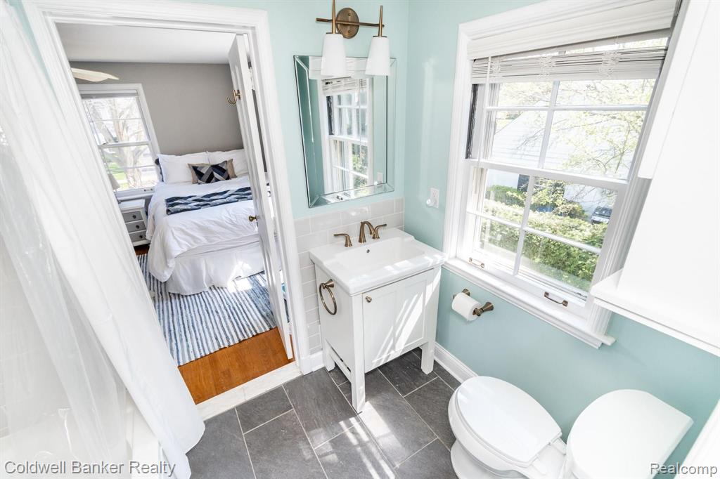 320 Touraine Road Grosse Pointe Farms, MI 48236 - Photo 41 of 60