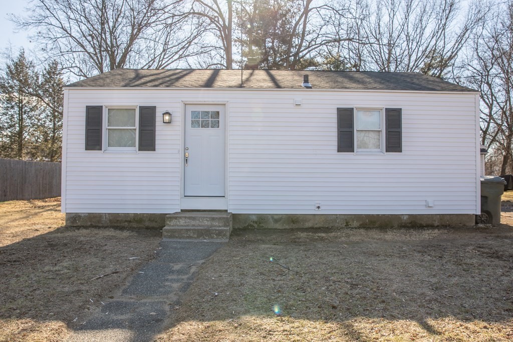 151 Switzer Avenue Springfield, MA 01109 - Photo 2 of 24 Gallery Image 2