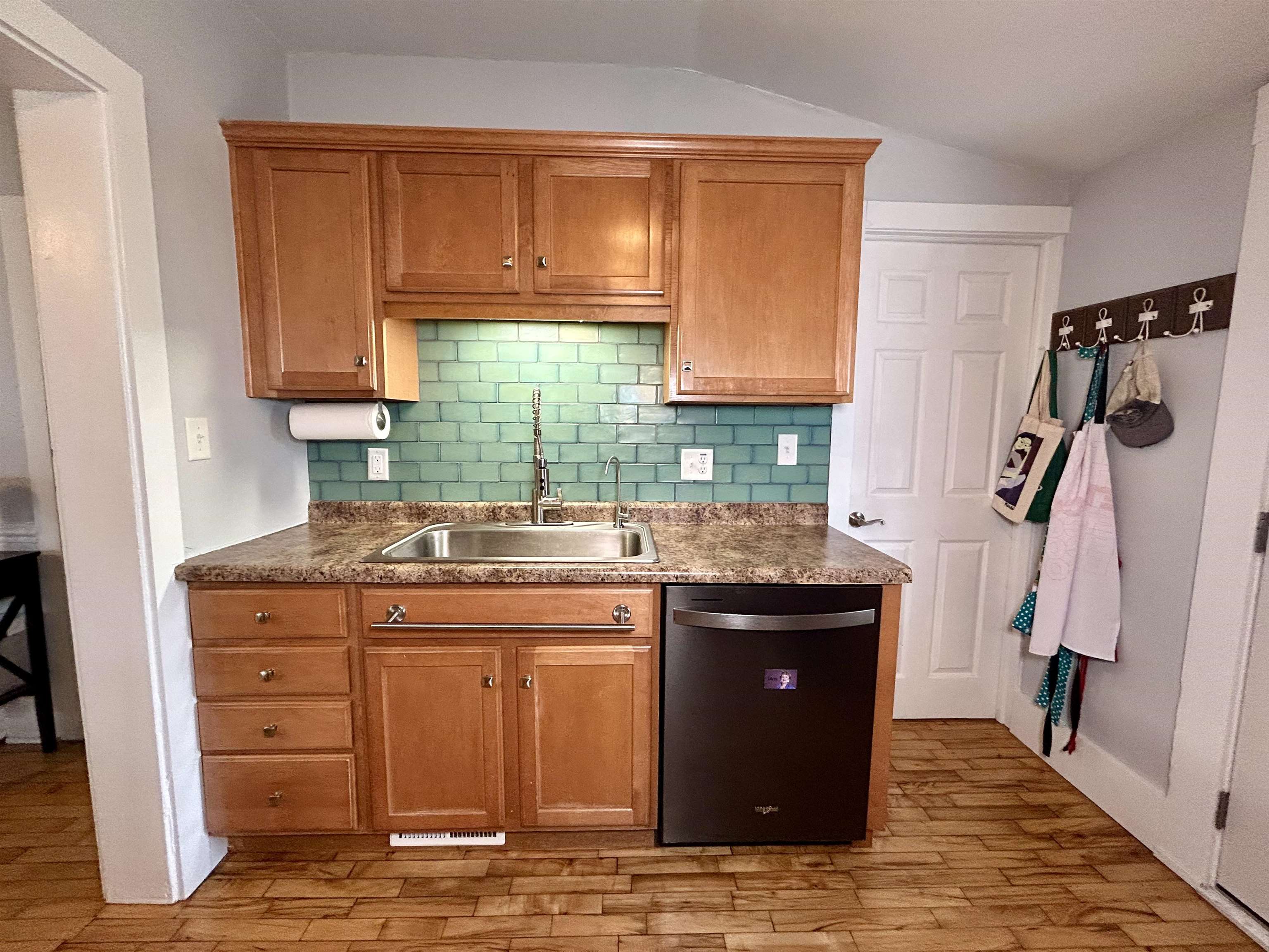 724 West Oklahoma Street Appleton, WI 54914 - Photo 11 of 21