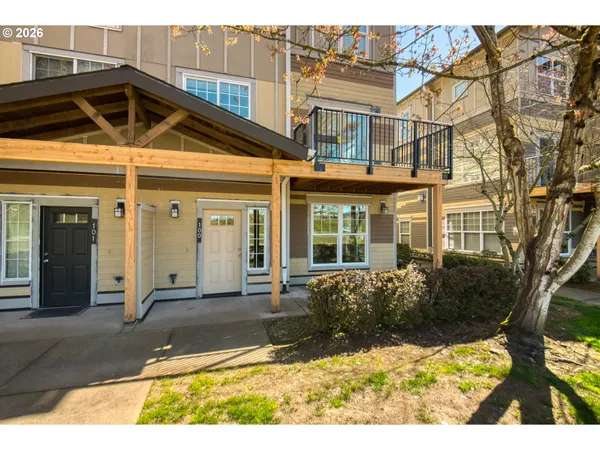 $219,900 | 22804 Southwest Forest Creek Drive, Unit 100, Sherwood, OR 97140