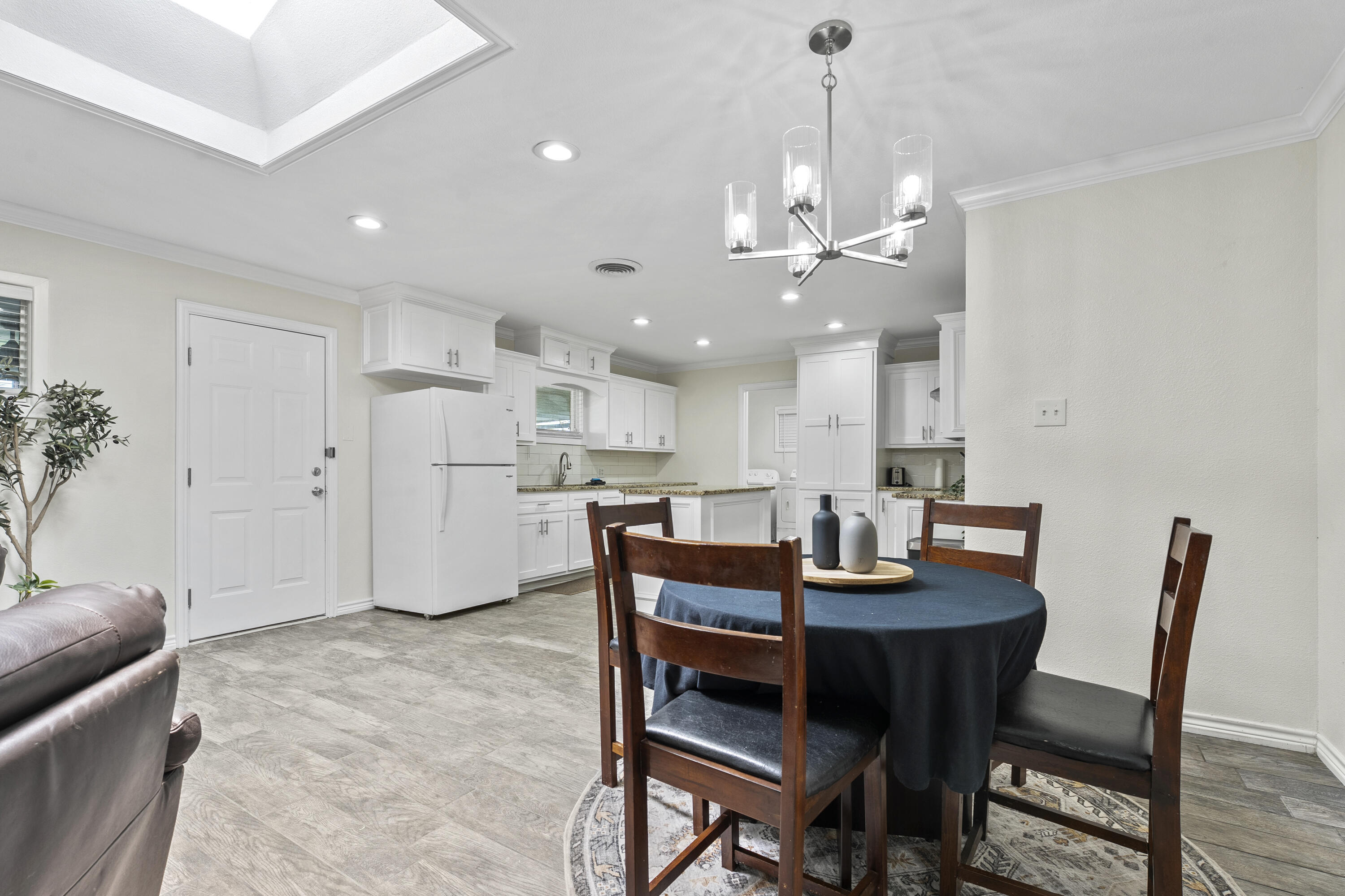 4211 49th Street Lubbock, TX 79413 - Photo 6 of 24 DSC05068
