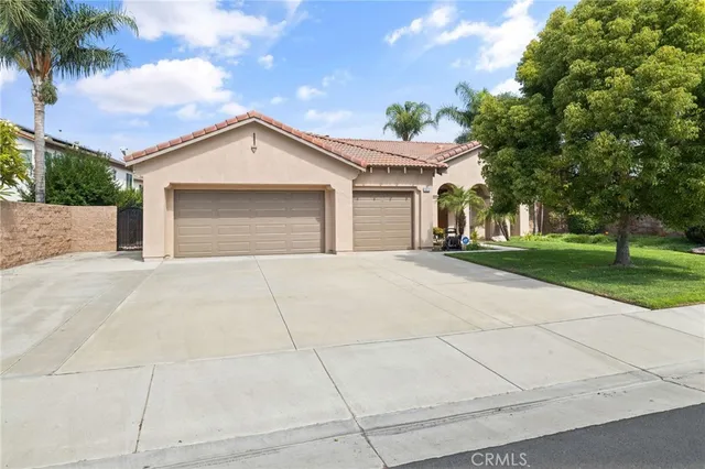 $925,000 | 13512 Aspen Leaf Lane, Eastvale, CA 92880