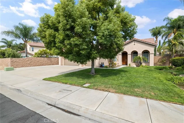 $925,000 | 13512 Aspen Leaf Lane, Eastvale, CA 92880