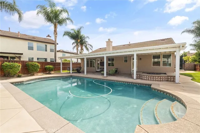 $925,000 | 13512 Aspen Leaf Lane, Eastvale, CA 92880