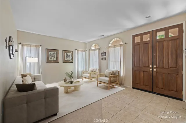 $925,000 | 13512 Aspen Leaf Lane, Eastvale, CA 92880