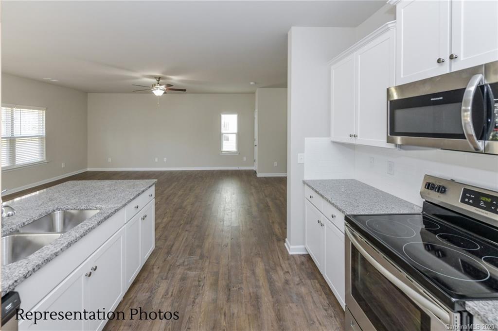9042 Hood Road, Unit 1 Charlotte, NC 28215 - Photo 6 of 26 Gallery Image 6