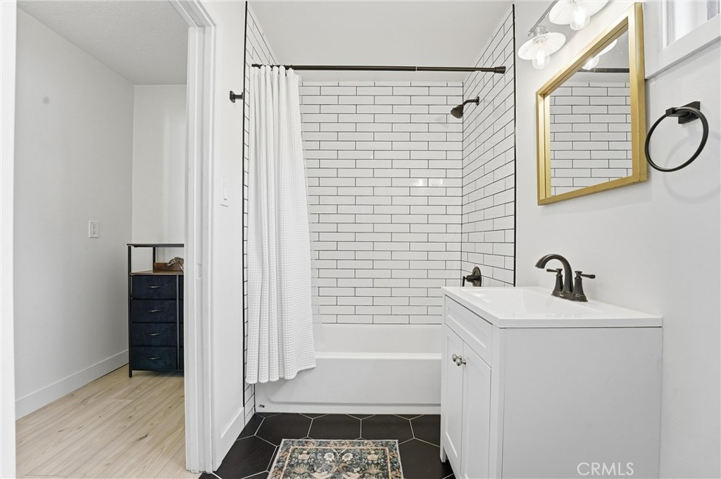 2157 Gale Avenue Long Beach, CA 90810 - Photo 21 of 25