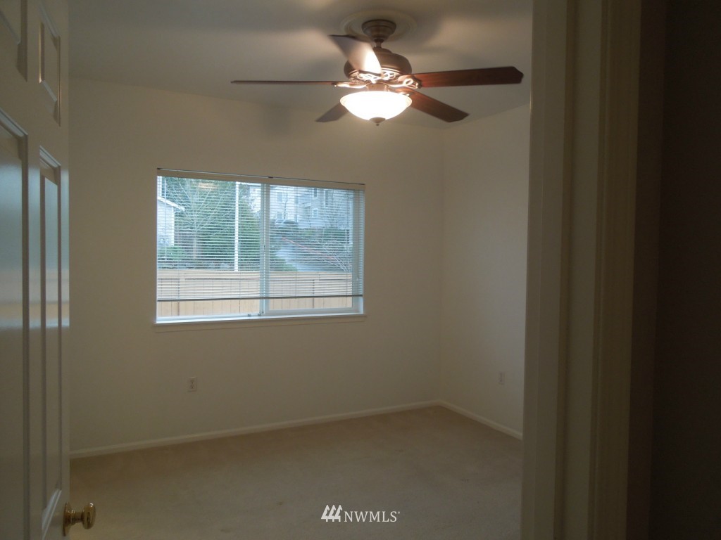 5020 Talbot Place South, Unit H Renton, WA 98055 - Photo 6 of 16 Gallery Image 6