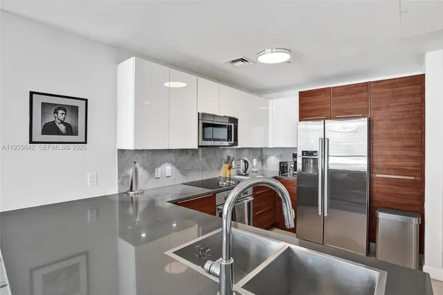 $876,000 | 601 Northeast 27th Street, Unit 1507, Miami, FL 33137