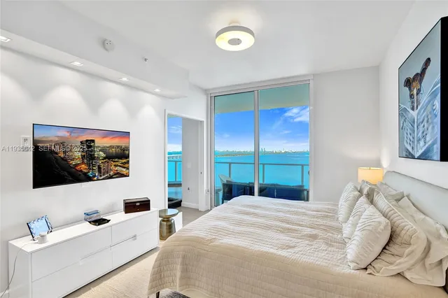 $876,000 | 601 Northeast 27th Street, Unit 1507, Miami, FL 33137