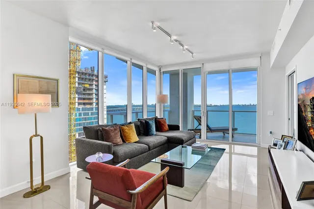$876,000 | 601 Northeast 27th Street, Unit 1507, Miami, FL 33137