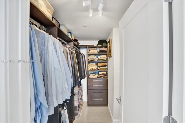 $876,000 | 601 Northeast 27th Street, Unit 1507, Miami, FL 33137